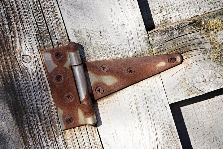 Easy Solutions for Common Problems with Iron Door Hinges