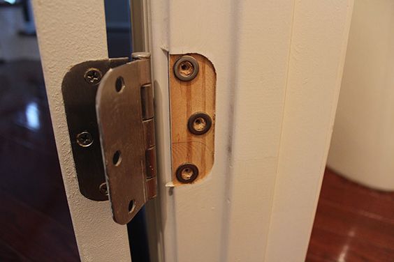 Troubleshooting Common Problems with Your Bathroom Door Hinges